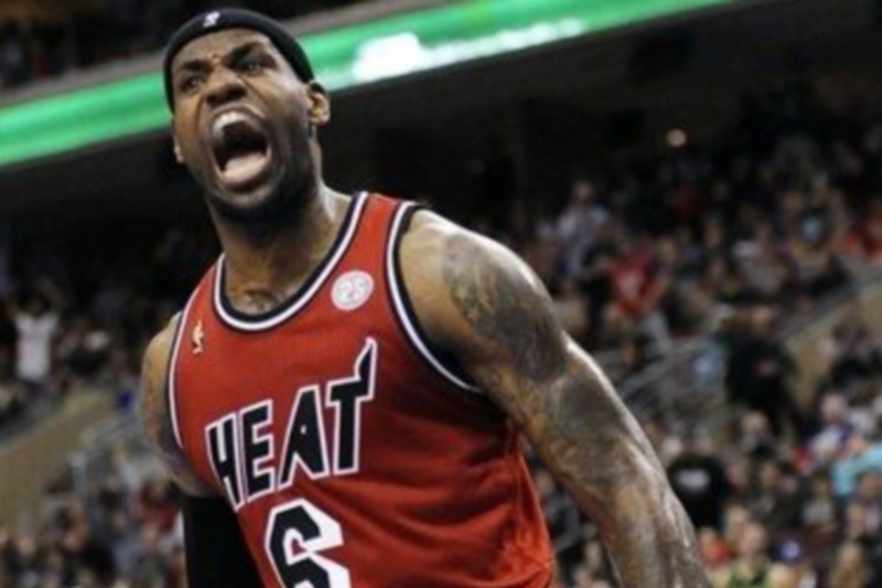Μαϊάμι Χιτ: Δέκα σερί με «βασιλικό» triple-double (videos)