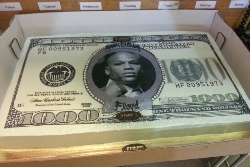 Μποξ: Ιδιαίτερη τούρτα γενεθλίων για Mayweather