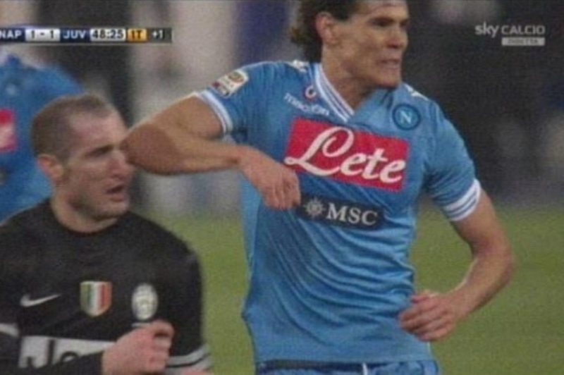 Νάπολι - Γιουβέντους: Οι αψιμαχίες Καβάνι - Κιελίνι (photos+videos)