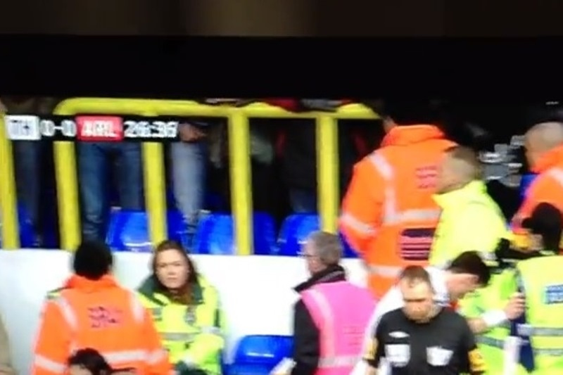 Τότεναμ: Οπαδός με... φαγούρα, ξύνεται live πίσω από τον Μπέιλ! (video)