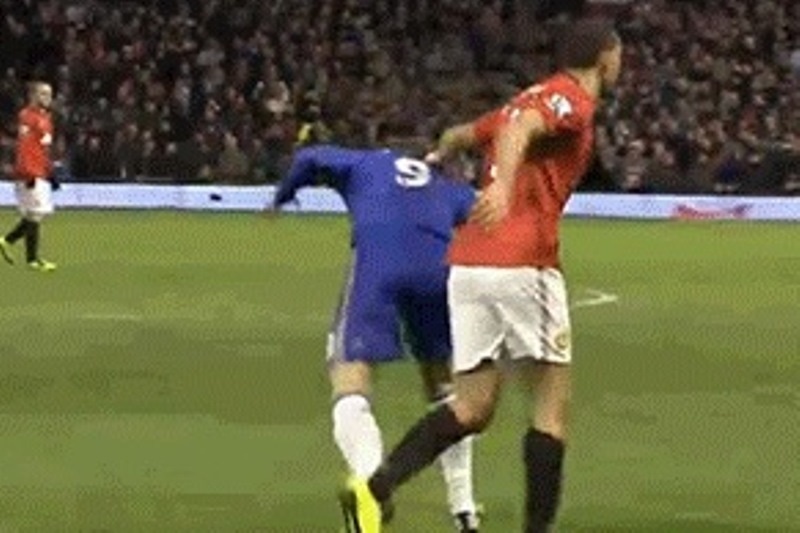 Μάντσεστερ Γιουνάιτεντ: Έσπρωξε τον Τόρες ο Φέρντιναντ! (photos+videos)