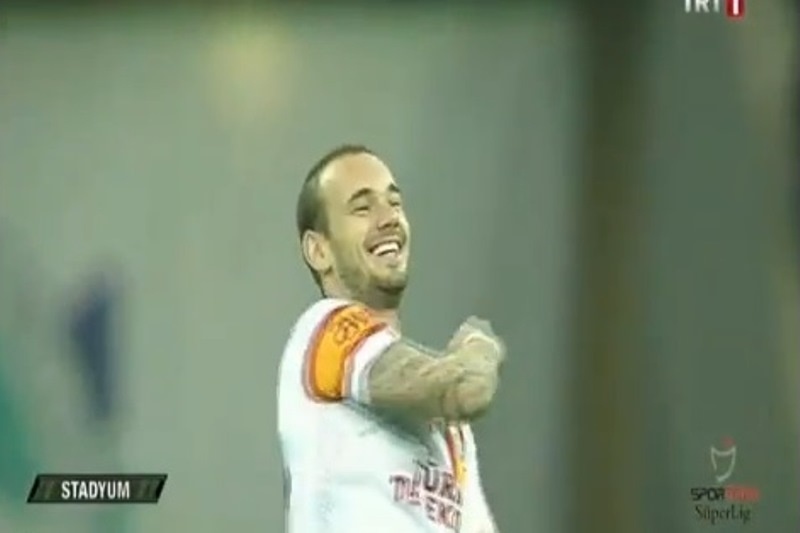 Γαλατάσαραϊ: Ο… μακρινός χαιρετισμός του Σνάιντερ στον Μουρίνιο (video)