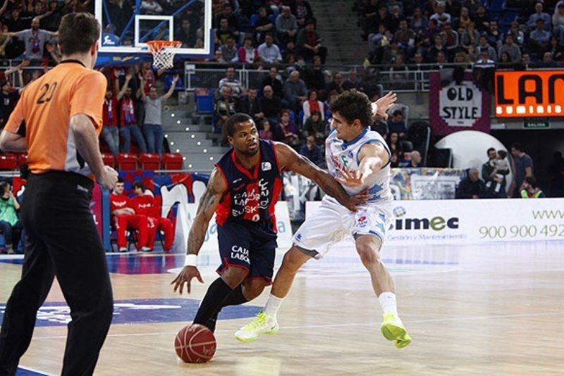 Κάχα Λαμποράλ: Βύθισε… ξανά τον Παπαμακάριο