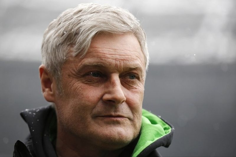 Άιντραχτ Φρανκφούρτης: Επέκταση ενός έτους για Φε