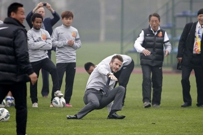 Παρί Σεν Ζερμέν: Η τούμπα του Μπέκαμ τώρα και σε βίντεο!