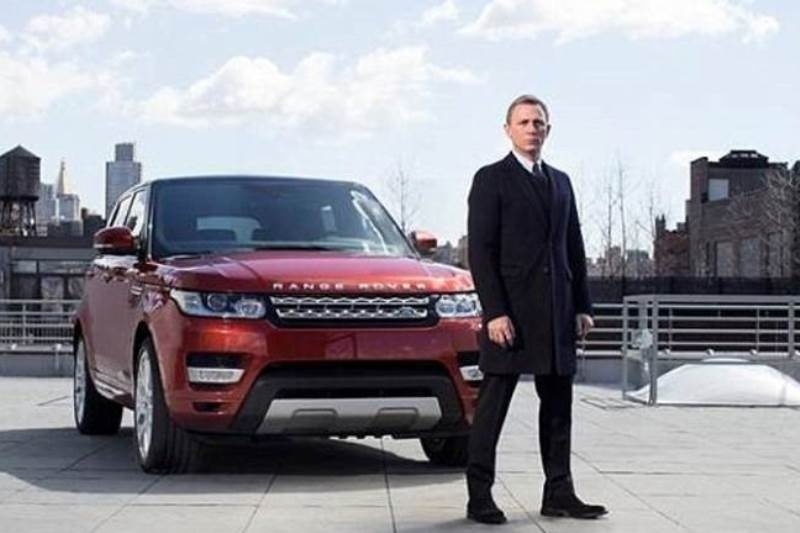 Εμφάνιση-αστραπή 1 εκατ. δολαρίων για τον 007!