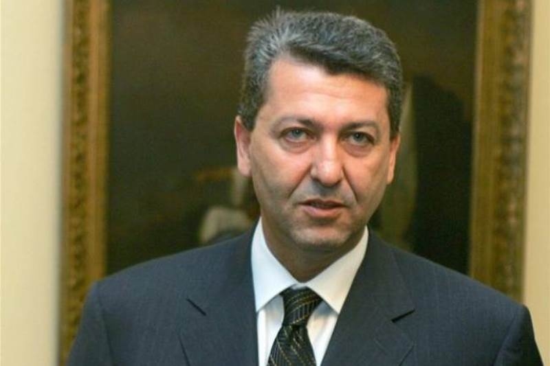 Πυρά Λιλλήκα για τα εκατομμύρια που απέσυραν συγγενείς του Αναστασιάδη
