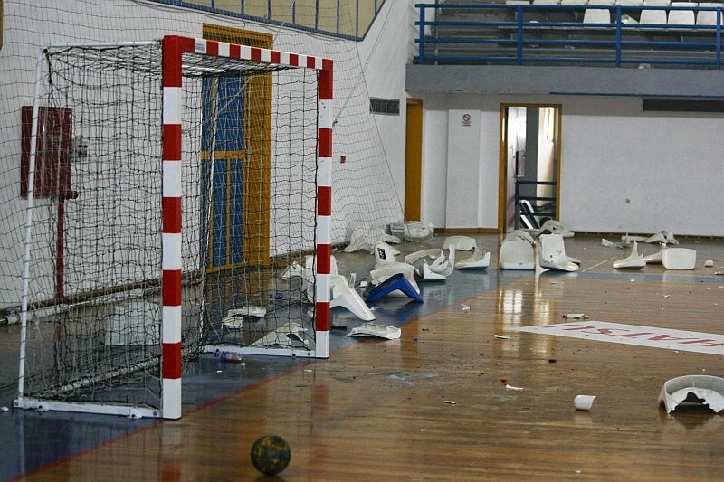 Νέα Ιωνία: Χάος και… δαγκωνιές με τη λήξη