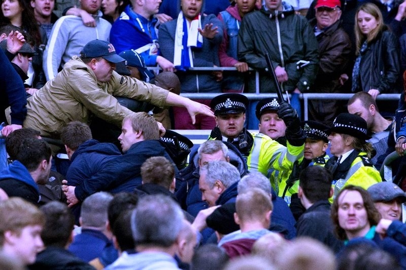 Σοβαρά επεισόδια στο «Γουέμπλεϊ» (video)