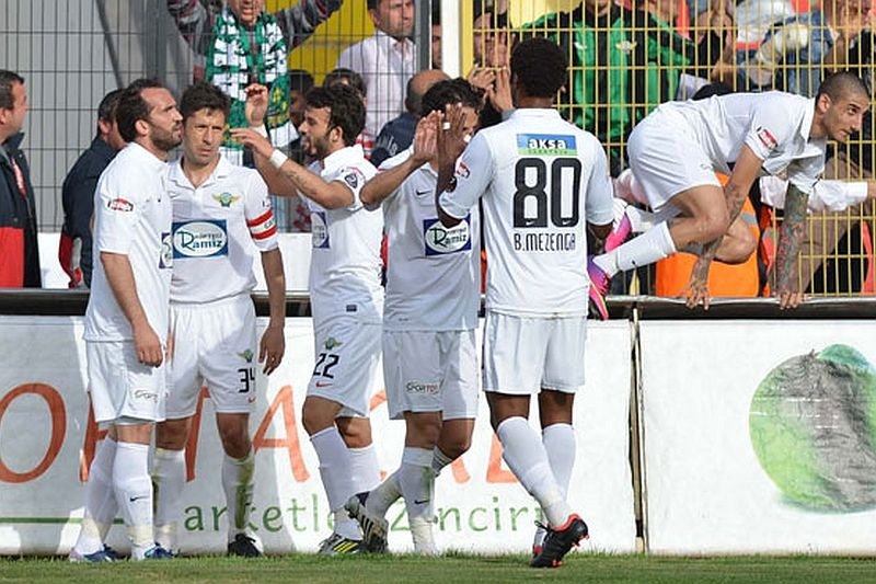 Ακίσασπορ: Το όγδοο… φιλί ζωής από Γκέκα (video)