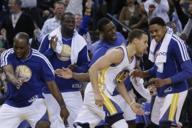 Γκόλντεν Στέιτ Ουόριορς: «Αγκάλιασαν» την έκτη θέση (video)