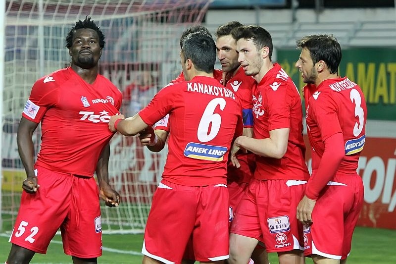Πλατανιάς: «Ξηλώνουν» κόσμο…
