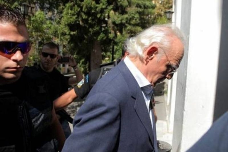 Χειροκροτήθηκε ο Άκης Τσοχατζόπουλος!