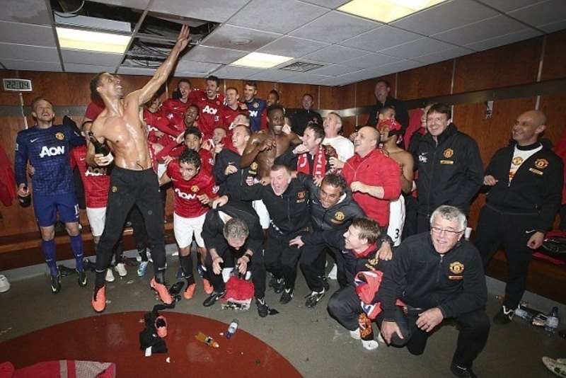 Μάντσεστερ Γιουνάιτεντ: Οι πανηγυρισμοί για τον τίτλο (photos+videos)