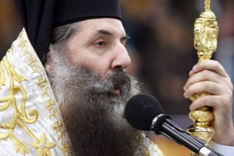 Μύδροι του Μητροπολίτη Πειραιώς εναντίον της Χρυσής Αυγής