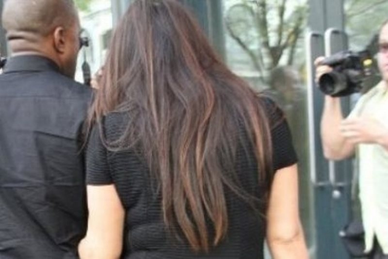 E όχι πάλι: Η Kim βγήκε έξω με see through!