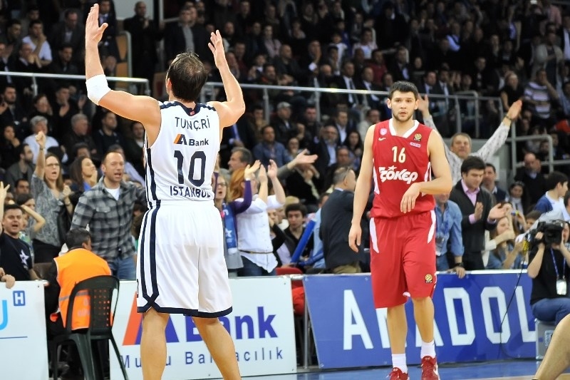 Αναντολού Εφές: Τα ρεκόρ του Τουντσερί με Ολυμπιακό