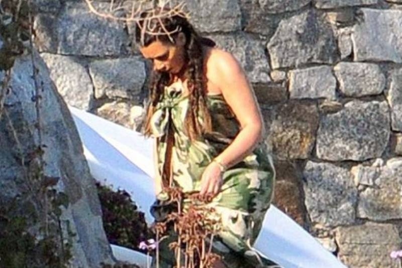 Οι πρώτες εικόνες της Kim Kardashian από τη Μύκονο!