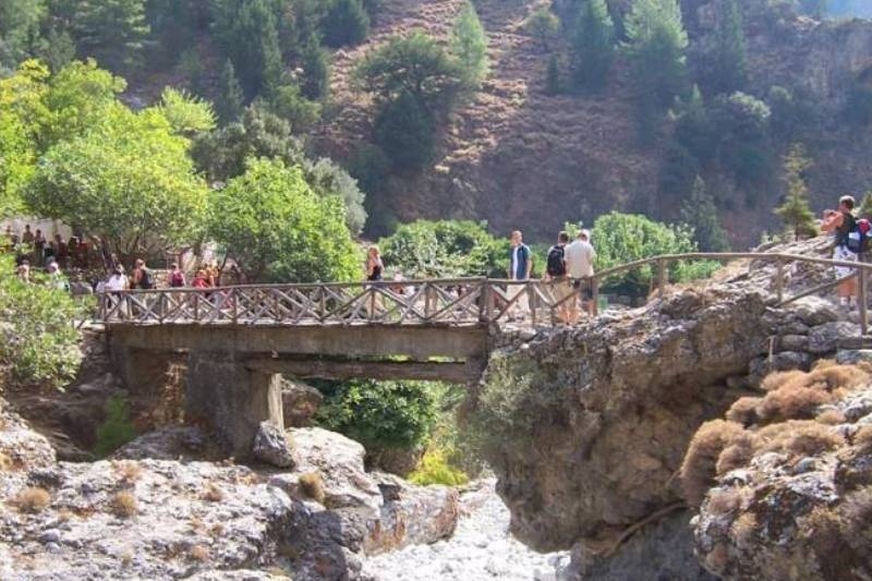 Ανοίγει τις πύλες του το φαράγγι της Σαμαριάς