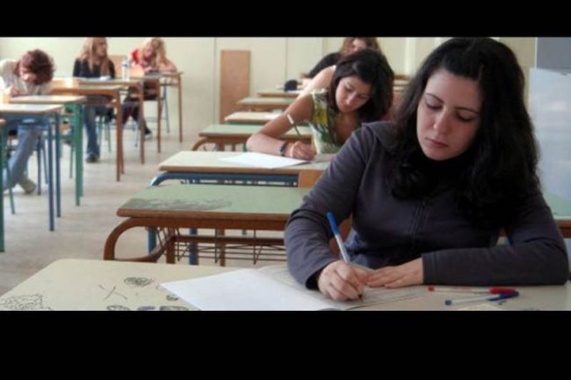 Απειλούν με απεργίες οι καθηγητές μέσα στις Πανελλάδικές