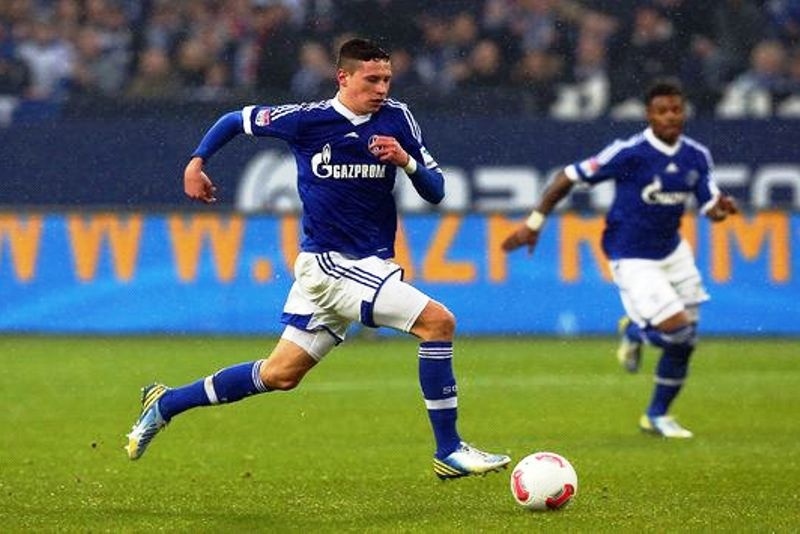 Σάλκε: Ανανέωσε ο Ντράξλερ