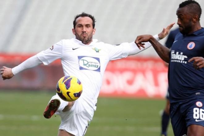 Φάνης Γκέκας: Τους σώζει και του έκαναν… τραγούδι (video)