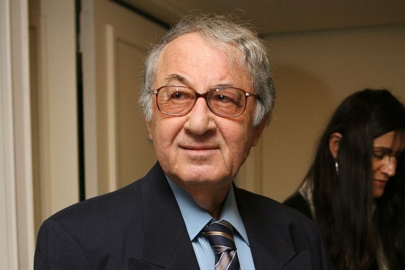 Στράτος: «Θα τα φορτώσουν σε εμένα»