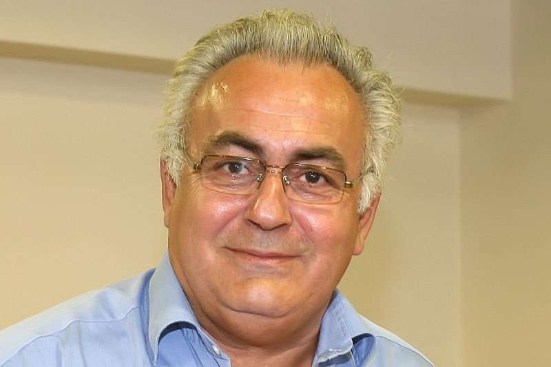 Παπαδόπουλος: «Μας έστησαν με… κεράσια»