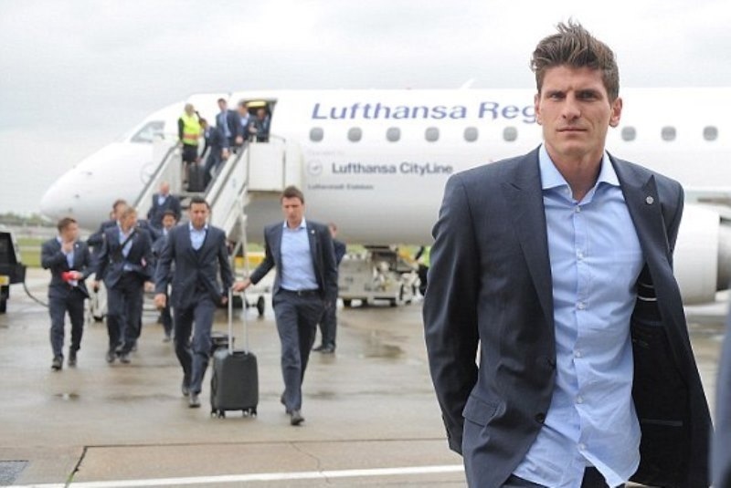 Μπορούσια Ντόρτμουντ – Μπάγερν Μονάχου: Η άφιξη στο Λονδίνο (photos)