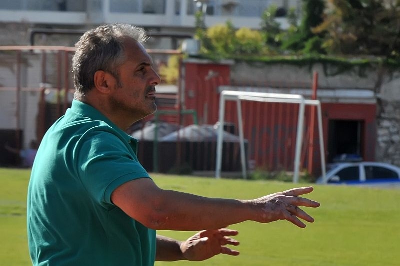 Βοσνιάδης: «Αποθεώνω τους παίκτες μου»