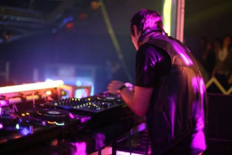 Σοκ! Γνωστός dj συνελήφθη για κατοχή ναρκωτικών