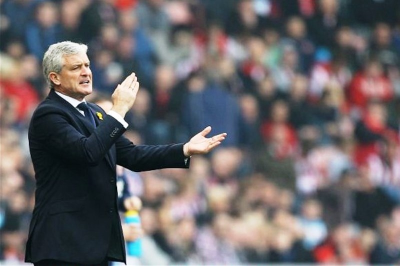 Στόουκ: Επαφή με Χιούζ