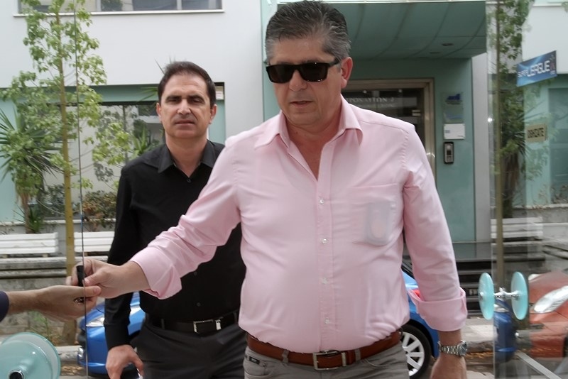 Καϋμενάκης: «Πρώτα θα τους φτύσω, μετά θα ανακαλέσω»