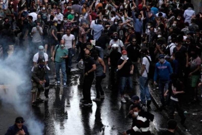 Νέες σφοδρές συγκρούσεις σε Άγκυρα και Κωνσταντινούπολη