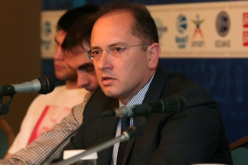 Χαλβατζάκης: «Θα πάμε ομαλά...»