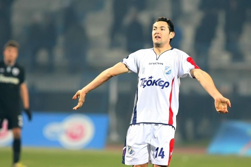 Καλλιθέα: Μένει ο Βιγιαρέχο