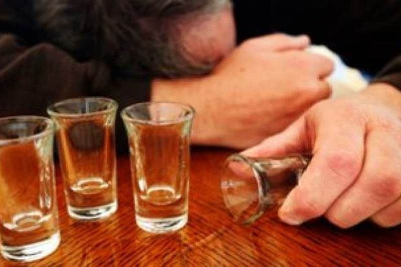 Παμπ σερβίρει το πιο αηδιαστικό σφηνάκι που έχετε ακούσει ποτέ!