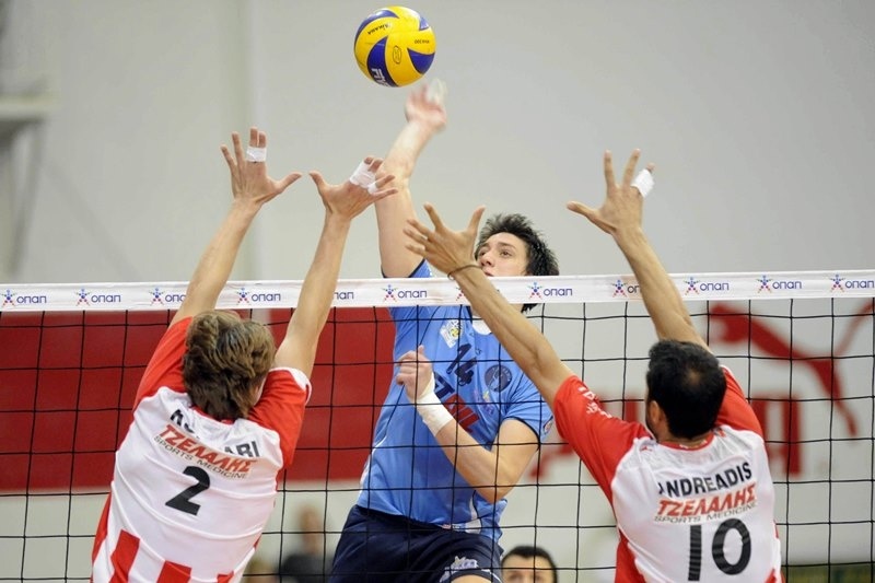 Φοίνικας Σύρου: Πήρε Πελεκούδα