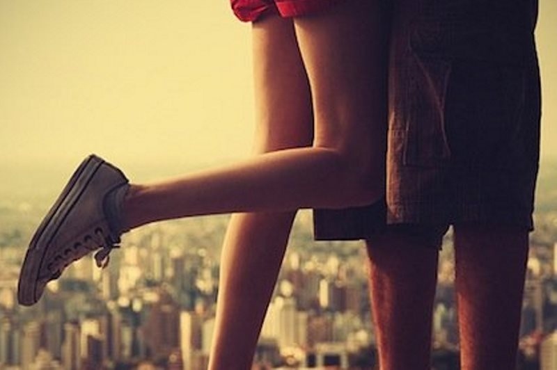 Έρευνα αποδεικνύει πως μπορείτε να αναστατώσετε ερωτικά το σύντροφό σας χωρίς χάδια