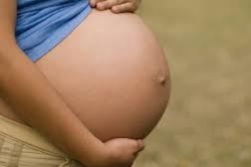 Γεννήθηκε το πρώτο μωρό μετά από μεταμόσχευση ωοθηκικού ιστού στη μητέρα του