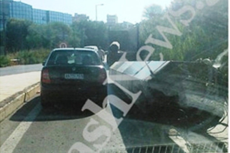ΟΦΗ: Έπεσε πυλώνας στην εθνική οδό!