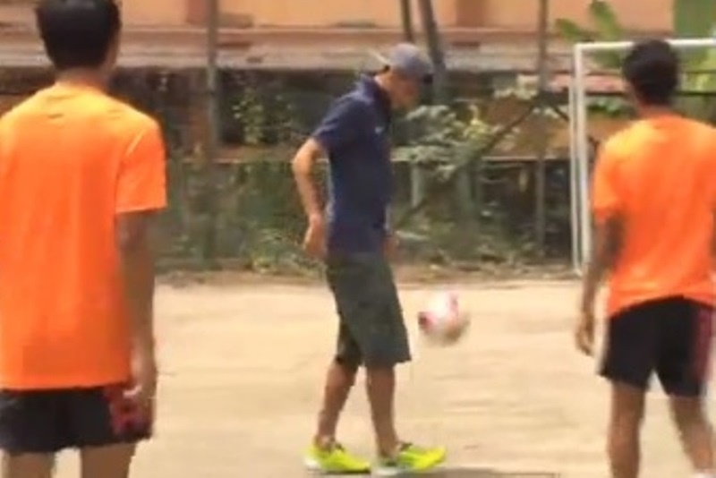 Μπαρτσελόνα: Street football στην Κουάλα Λουμπούρ ο Νεϊμάρ (video)