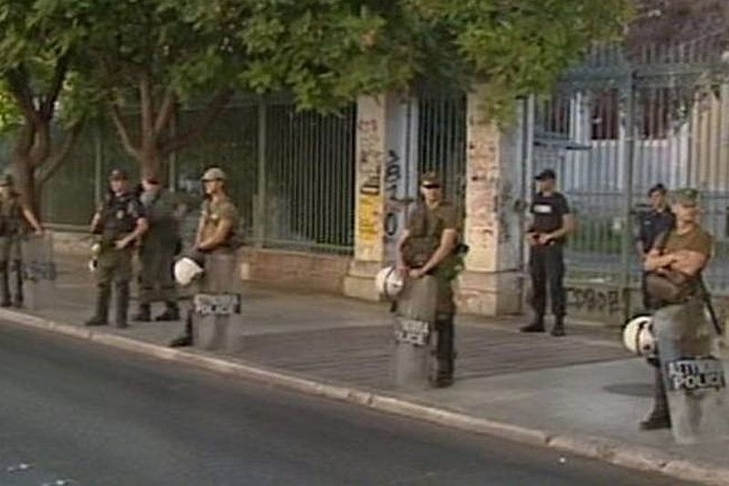 Μεγάλη επιχείρηση της ΕΛ.ΑΣ. στο Πολυτεχνείο