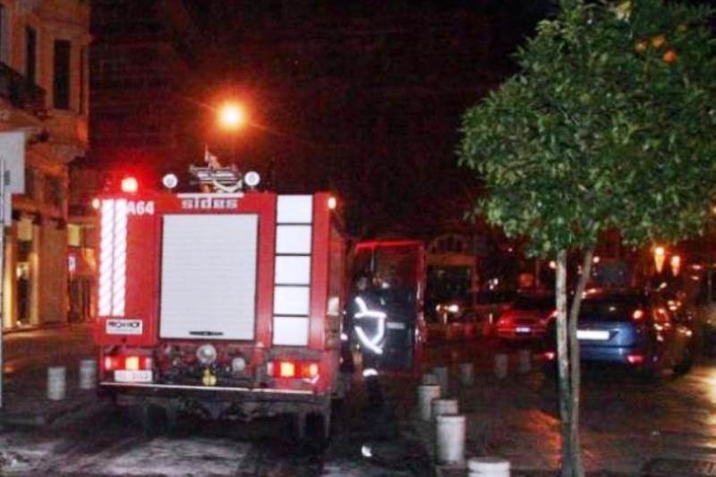 Λαμία: Έβαλε φωτιά στο σπίτι του για να καούν ο ίδιος και η μητέρα του