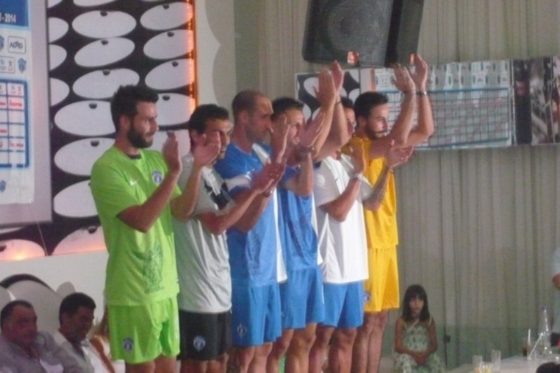 Νίκη Βόλου: Με σεβασμό στο... παρελθόν η νέα εμφάνιση (photos+video)