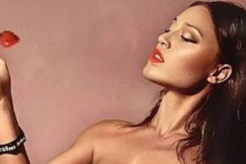 Δείτε την γυμνασμένη και σέξι Πηνελόπη Αναστασοπούλου με μαγιό!