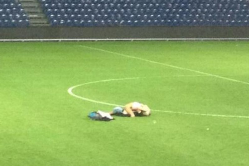 Δανία: Ζευγάρι έκανε σεξ στο κέντρο του γηπέδου!