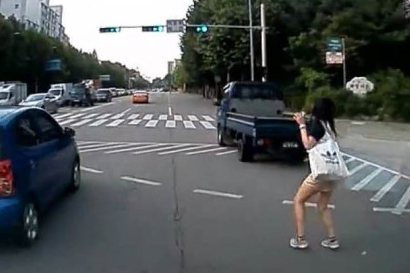 Βίντεο: Η κοπέλα είχε Άγιο!