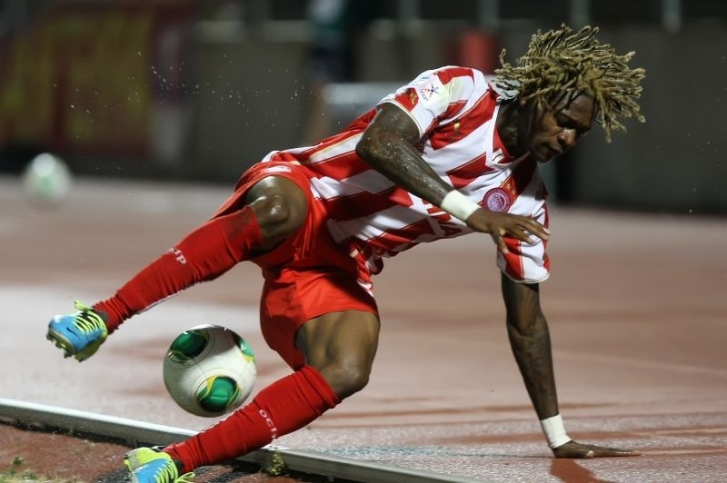 Ολυμπιακός: Αγωνία για Μπονγκ