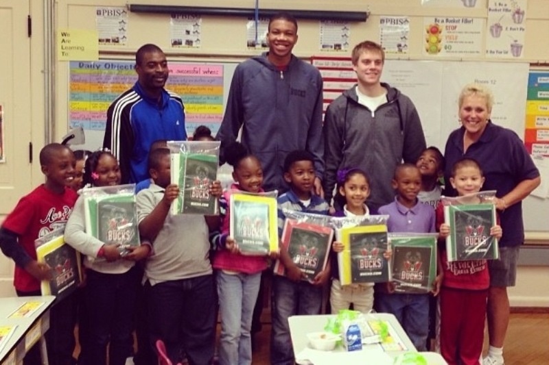 Μιλγουόκι Μπακς: Ξανά στα θρανία ο Αντετοκούμπο (video)